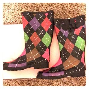 Woman’s size 8 rain boots